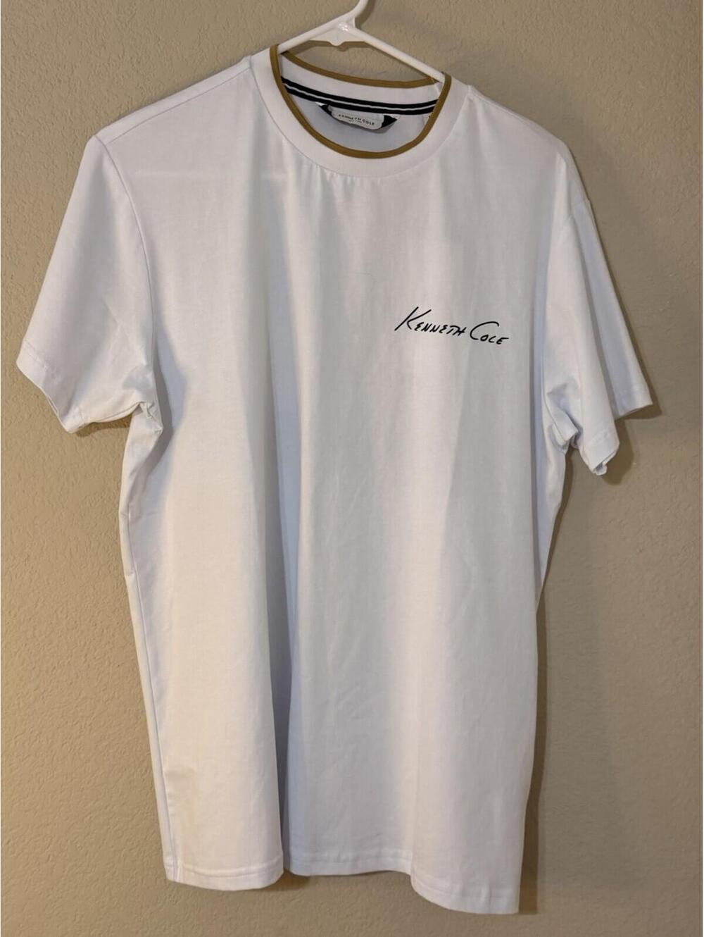 Kenneth Cole Graphic Logo White Men's M Short Sleeve T-Shirt. Summer Edit Collec
